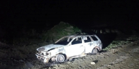 Точно никуда не поедет: заброшенное авто сгорело в Озерском - CitySakh.Ru