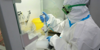 Медик в лаборатории / Фото: amic.ru - ИА Амител