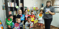 В Липихинской библиотеке прошел мастер-класс «Аленький цветочек» - Центр культуры и досуга