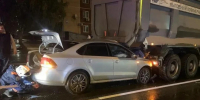 Легковушка залетела под самосвал в Новосибирске - КП-Новосибирск