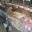 В Якутске мужчина разбил окно магазина камнем и вынес продукты с пивом - ИА SakhaTime