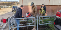 В Магадане установили ограждение у палисадника в память о погибших в зоне СВО - Единая Россия