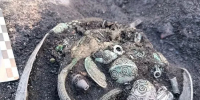 В Ленобласти нашли крупнейший средневековый клад серебряный украшений - 47Channel.Ru
