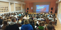 Участники отвечают на вопросы спортивного диктанта - 168.Ru