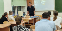В Кировском округе полицейские проводят профилактические встречи с родителями учащихся. - Кировский муниципальный округ