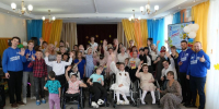 Хабаровские молодогвардейцы в День учителя передали подарки Психоневрологическому интернату - Единая Россия