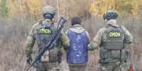При силовой поддержке спецназа Росгвардии пресечен незаконный оборот оружия и наркотических средств в Республике Тыва - Росгвардия