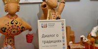 выставка - поделки на столе. - Город Шарыпово