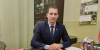 Председатель Совета депутатов Александр Багамаев поздравил педагогов с Днём учителя - New-Chernyahovsk.Ru