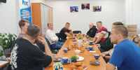 Новодвинские партийцы встретились с городскими футболистами - Единая Россия