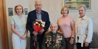 Тепшинов поздравил Рогова со 102-летием - Газета Городские вести