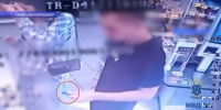 Житель Энгельса устроил шопинг с чужой картой и был задержан полицейскими - Провинциальный телеграфъ