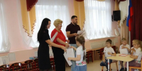 «Пешеход, стань заметным!»: профилактика и праздник в детском саду № 1 г. Приозерска - Газета Приозерские ведомости