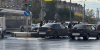 В Омске снова произошло ДТП с «островком безопасности» на Масленникова - СуперОмск