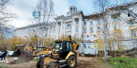 Строительство тёплого перехода между модульным корпусом и стационаром Краснотурьинской городской больницы(2026)|Фото: пресс-служба Минздрава Свердловской области - Накануне.Ru