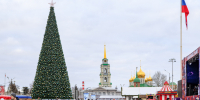 В Новомосковске заменят главную новогоднюю елку - Молодой коммунар