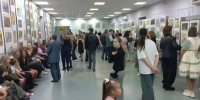 В выставочном зале ЦДК «Зодиак» открыта выставка детских рисунков - Газета В 24 часа