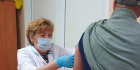 Специалисты Центральной поликлиники Владимира теперь вакцинируют не только в стационарных медицинских учреждениях, но и там, где люди проводят выходные - Минздрав Владимирской области
