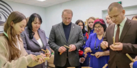 В Северодонецке открыла свои двери первая модельная библиотека - Единая Россия