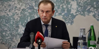 Ветеран из Бегуниц пожаловался губернатору на состояние дороги и отсутствие уличного света - ЛенТВ24