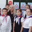 Ирина Дудченко со своим 5«А» классом после мероприятия в школе. - Газета Авангард