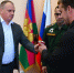 Глава муниципалитета Роман Бублик вместе со следователем военного следственного отдела Следственного комитета РФ по Краснодарскому гарнизону лейтенантом юстиции Индаром Хоконовым вручили ключи четырём ребятам Ейского района из числа детей‑сирот, двое из к - Администрация Ейского района