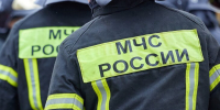 Двух человек спасли при тушении пожара в доме в ТиНАО - M24.Ru
