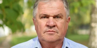 Мэр Воронежа Сергей Петрин поздравил почётного гражданина Сергея Карпова с днём рождения в День учителя - ИА Медиа Ток