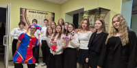 День учителя в Сясьстройской школе №2: цветы, улыбки и уроки от детей - SyasNews.Ru