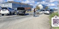 На улице Холмской в Южно-Сахалинске столкнулись три автомобиля - ТИА Острова