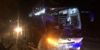 Пассажир погиб после столкновения рейсового автобуса с фурой в Новосибирской области - Сиб.фм