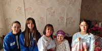 Активисты Молодежного центра побывали в гостях у Маины Ахтариевой - Агрызские вести