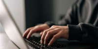 Тюменский стример транслировал интимные видеочаты с девушками без их согласия - РТВ-Подмосковье