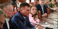Выступления депутатов на заседании комиссии по экологии, фото Владимира Игошина - Законодательное собрание