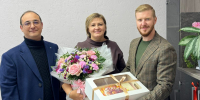 Депутаты городского Совета Роман Куниловский и Владимир Стародубцев в честь дня учителя поздравили педагогов Оренбурга - Единая Россия