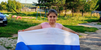 Уличная акция "Три цвета России." Гнездиловский СДК. - Социально-культурное объединение