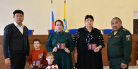 Семьям погибших участников СВО из Городовиковского района передали государственные награды - РИА Калмыкия