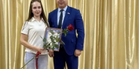 Максим Карташов поздравил коллектив НОШ № 19 с Днём учителя - Городская Дума
