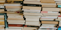 Число случаев запрета книг в школах США выросло до 12 тысяч за 2025/2026 учебный год - Реальное время