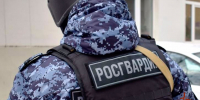 Росгвардейцы задержали мужчину при попытке хищения товаров (ВИДЕО) - Росгвардия
