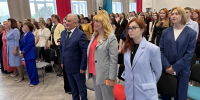 Ректор УрГПУ Юрий Биктуганов принял участие в церемонии открытия психолого-педагогических классов - УрГПУ
