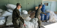 «Единая Россия» передала волонтерам Адыгеи основу для маскировочных сетей - Советская Адыгея