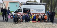 Маленькие герои учатся помогать: в Чебоксарах дошкольников познакомили с профессией спасателя - Министерство по делам гражданской обороны и чрезвычайным ситуациям