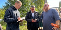 Александр Хинштейн осмотрел места падения беспилотников ВСУ в Курске - Курская правда
