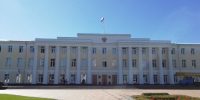 Здание Законодательного собрания Нижегородской области на фоне городской застройки - Newsroom24.Ru