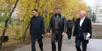 Темпы благоустройства парка им. Парижской коммуны проверили председатель Думы Евгений Стекачев и мэр Руслан Болотов - Baikal24.Ru