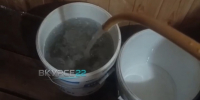 Грязная вода во Власихе / Фото: скриншот видео - ИА Амител