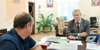 Глава Емельяновского  округа  Александр  Походин  провел личный прием граждан.. - Емельяновский район