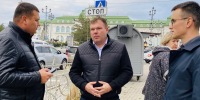 Пеший обход Амурского бульвара провел Денис Елькин - Газета Хабаровские вести