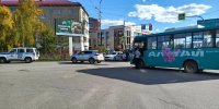 В Горно-Алтайске женщина без прав устроила ДТП с автобусом, пострадала школьница - Газета Звезда Алтая